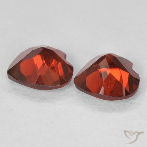 Pyrope Garnet Gemstones in 5 x 5 mm (calibrated) Size for Sale, Pyrope Garnet Stones in Currant Red Color