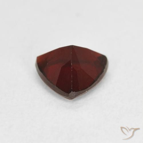 Pyrope Garnet Gemstone in 6 x 6 mm (calibrated) Size for Sale, Pyrope Garnet Stone in Sangria Red Color