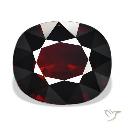 25.59 ct Red Pyrope Garnet Gemstone, Pyrope Garnet Gem in Oval Facet Shape for Sale.