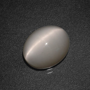 3.04 ct Cream Quartz Cat's Eye Stone, Natural Quartz Cat's Eye in Oval Cabochon Shape for Sale