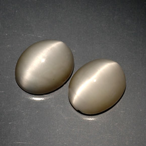 6.51 ct Gray Quartz Cat's Eye Gemstone, Quartz Cat's Eye Gem in Oval Cabochon Shape for Sale.