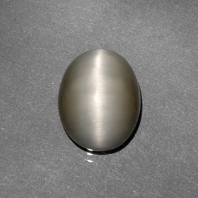 3.23 ct Cream Quartz Cat's Eye Stone, Natural Quartz Cat's Eye in Oval Cabochon Shape for Sale