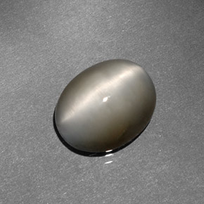 Quartz Cat's Eye Gemstone in 10 x 8 mm (calibrated) Size for Sale, Quartz Cat's Eye Stone in Cream Color