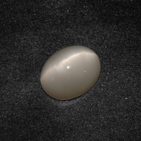 3.30 ct Gray Quartz Cat's Eye Stone, Natural Quartz Cat's Eye in Oval Cabochon Shape for Sale