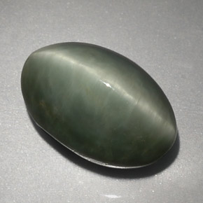 6.45 ct Green Quartz Cat's Eye Gemstone, Quartz Cat's Eye Gem in Oval Cabochon Shape for Sale.