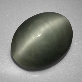 5.73 ct Green Quartz Cat's Eye Stone, Natural Quartz Cat's Eye in Oval Cabochon Shape for Sale