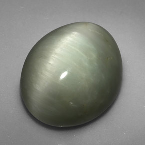 9.08 ct Green Quartz Cat's Eye Stone, Natural Quartz Cat's Eye in Oval Cabochon Shape for Sale