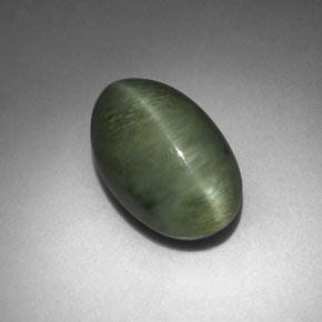 4.40 ct Green Quartz Cat's Eye Gemstone, Quartz Cat's Eye Gem in Oval Cabochon Shape for Sale.