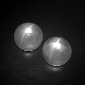 9.89 ct White Quartz Cat's Eye Stone, Natural Quartz Cat's Eye in Round Cabochon Shape for Sale