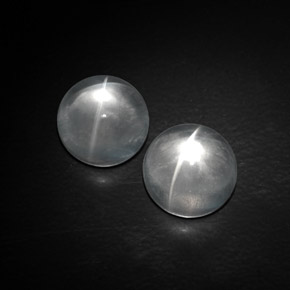 9.97 ct White Quartz Cat's Eye Stone, Natural Quartz Cat's Eye in Round Cabochon Shape for Sale