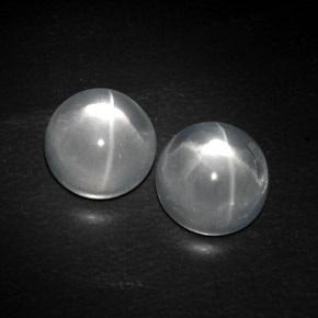 10.84 ct White Quartz Cat's Eye Stone, Natural Quartz Cat's Eye in Round Cabochon Shape for Sale