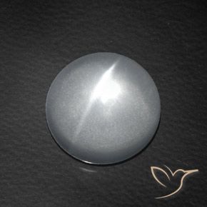 8.14 ct White Quartz Cat's Eye Stone, Natural Quartz Cat's Eye in Round Cabochon Shape for Sale