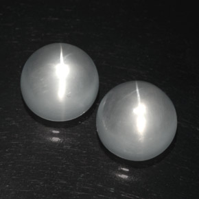 15.33 ct White Quartz Cat's Eye Stone, Natural Quartz Cat's Eye in Round Cabochon Shape for Sale