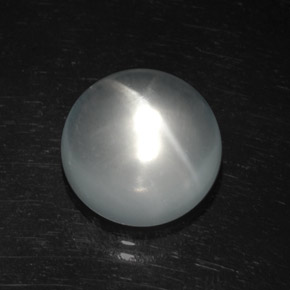 8.59 ct White Quartz Cat's Eye Stone, Natural Quartz Cat's Eye in Round Cabochon Shape for Sale