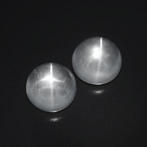 9.89 ct White Quartz Cat's Eye Stone, Natural Quartz Cat's Eye in Round Cabochon Shape for Sale