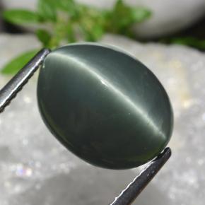 7.99 ct Green Quartz Cat's Eye Stone, Natural Quartz Cat's Eye in Oval Cabochon Shape for Sale