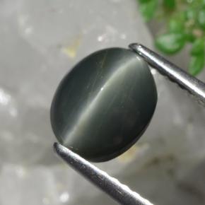 1.78 ct Green Quartz Cat's Eye Stone, Natural Quartz Cat's Eye in Oval Cabochon Shape for Sale