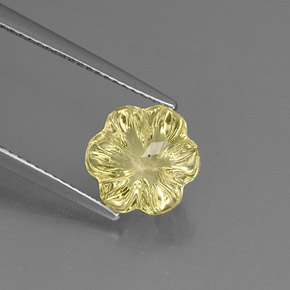2.98 ct Yellow Quartz Stone, Natural Quartz in Flower-Cut Shape for Sale
