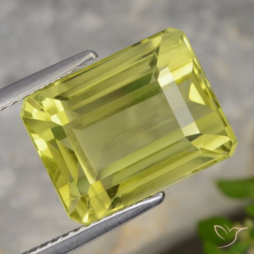 9.99ct Natural Light Yellow Quartz, Emerald Cut, VVS-VS