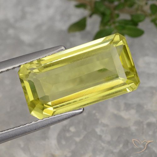 5.60ct Natural Light Yellow Quartz, Emerald Cut, VVS-VS