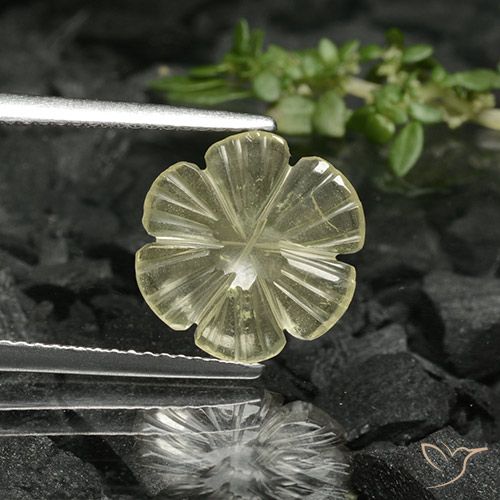 1.68ct Natural Medium Yellow Quartz, Flower Cut, Transparent
