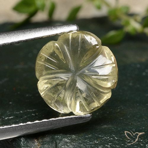 2.71ct Natural Pale Cream Yellow Quartz, Flower Cut, Transparent