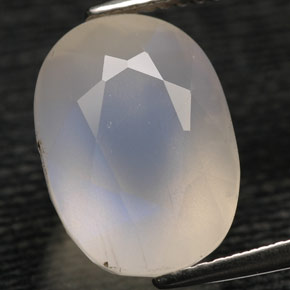 6.67 ct White Rainbow Moonstone Gemstone, Rainbow Moonstone Gem in Oval Facet Shape for Sale.
