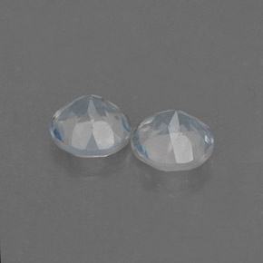 Rainbow Moonstone Gemstone in 5.2 mm Size for Sale, Rainbow Moonstone Stone in Blue White Color