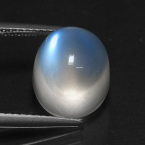 7.08 ct White Rainbow Moonstone Gemstone, Rainbow Moonstone Gem in Oval Cabochon Shape for Sale.