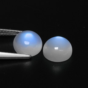 4.28 ct White Rainbow Moonstone Stone, Natural Rainbow Moonstone in Round Cabochon Shape for Sale