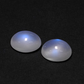 3.07 ct White Rainbow Moonstone Gemstone, Rainbow Moonstone Gem in Oval Cabochon Shape for Sale.