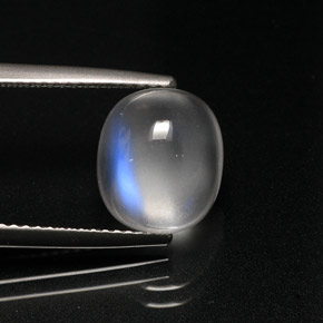 4.53 ct White Rainbow Moonstone Gemstone, Rainbow Moonstone Gem in Oval Cabochon Shape for Sale.