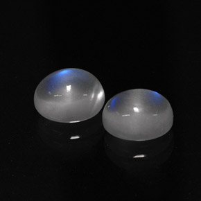 3.25 ct White Rainbow Moonstone Gemstone, Rainbow Moonstone Gem in Oval Cabochon Shape for Sale.