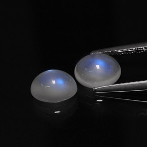 2.92 ct White Rainbow Moonstone Stone, Natural Rainbow Moonstone in Oval Cabochon Shape for Sale