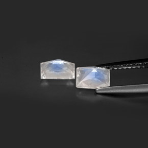 Rainbow Moonstone Gemstone in 6.2 x 4.1 mm Size for Sale, Rainbow Moonstone Stone in Blue White Color