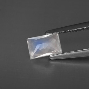 Rainbow Moonstone Gemstone in 6.1 x 4.1 mm Size for Sale, Rainbow Moonstone Stone in Blue White Color
