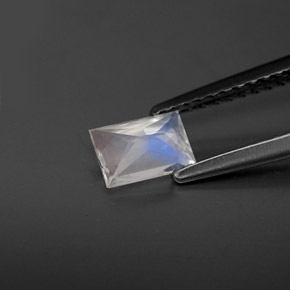 Rainbow Moonstone Gemstone in 5.9 x 4.1 mm Size for Sale, Rainbow Moonstone Stone in Blue White Color