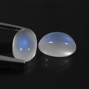 4.63 ct White Rainbow Moonstone Stone, Natural Rainbow Moonstone in Oval Cabochon Shape for Sale