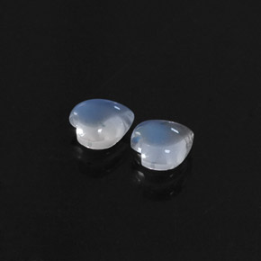 0.77 ct White Rainbow Moonstone Gemstone, Rainbow Moonstone Gem in Heart Cabochon Shape for Sale.