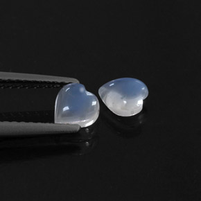 0.77 ct White Rainbow Moonstone Stone, Natural Rainbow Moonstone in Heart Cabochon Shape for Sale