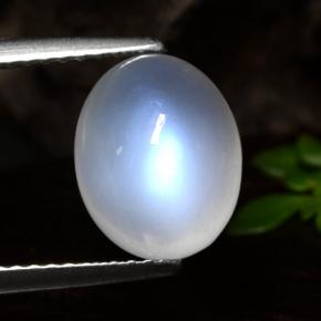 3.8ct Oval Cabochon Bluish White Rainbow Moonstone for sale thumb image of 3.8ct Oval Cabochon Bluish White Rainbow Moonstone (ID: 472104)