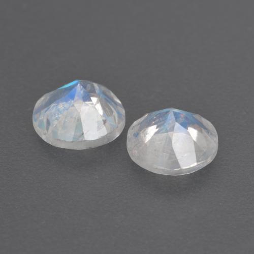 Rainbow Moonstone Gemstones in 6 mm (calibrated) Size for Sale, Rainbow Moonstone Stones in Bluish White Color