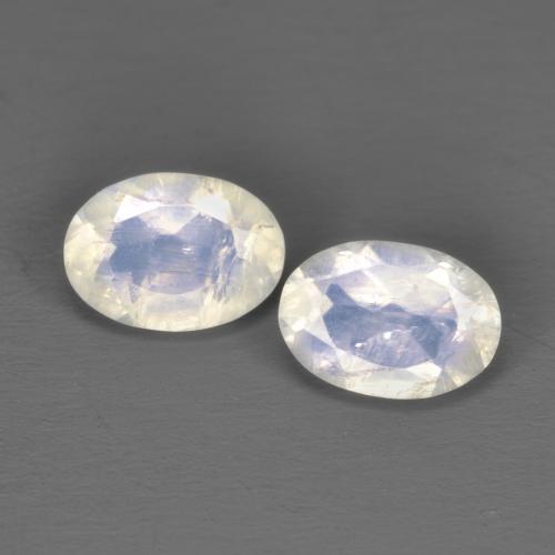 Bluish White Rainbow Moonstone Gem - 0.7ct Oval Facet (ID: 575826)