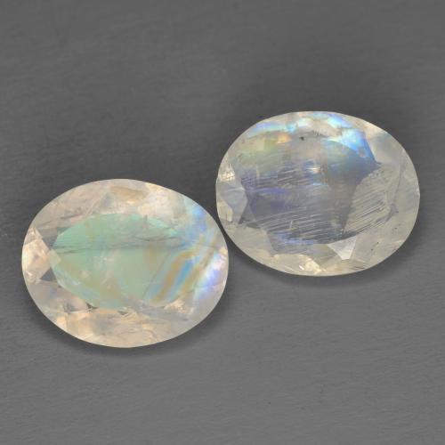 Bluish White Rainbow Moonstone Gem - 2.7ct Oval Facet (ID: 586738)