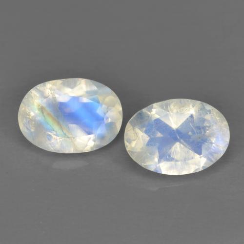 Bluish White Rainbow Moonstone Gem - 0.8ct Oval Facet (ID: 603047)