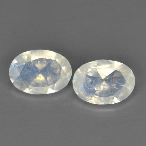 Bluish White Rainbow Moonstone Gem - 0.6ct Oval Facet (ID: 603050)