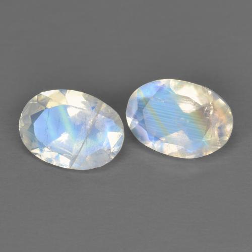 Bluish White Rainbow Moonstone Gem - 0.7ct Oval Facet (ID: 603207)