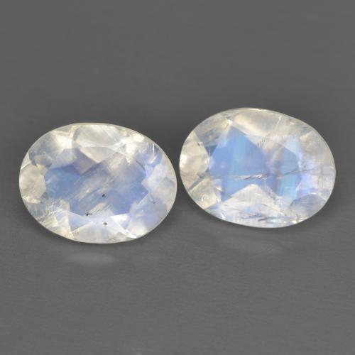 Blanco azulado Piedra de Luna Arco Iris Gema - 1.1ct Forma ovalada (ID: 608445)