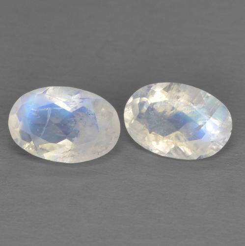 Bluish White Rainbow Moonstone Gem - 0.4ct Oval Facet (ID: 617756)