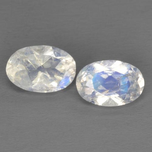 Bluish White Rainbow Moonstone Gem - 0.5ct Oval Facet (ID: 617760)